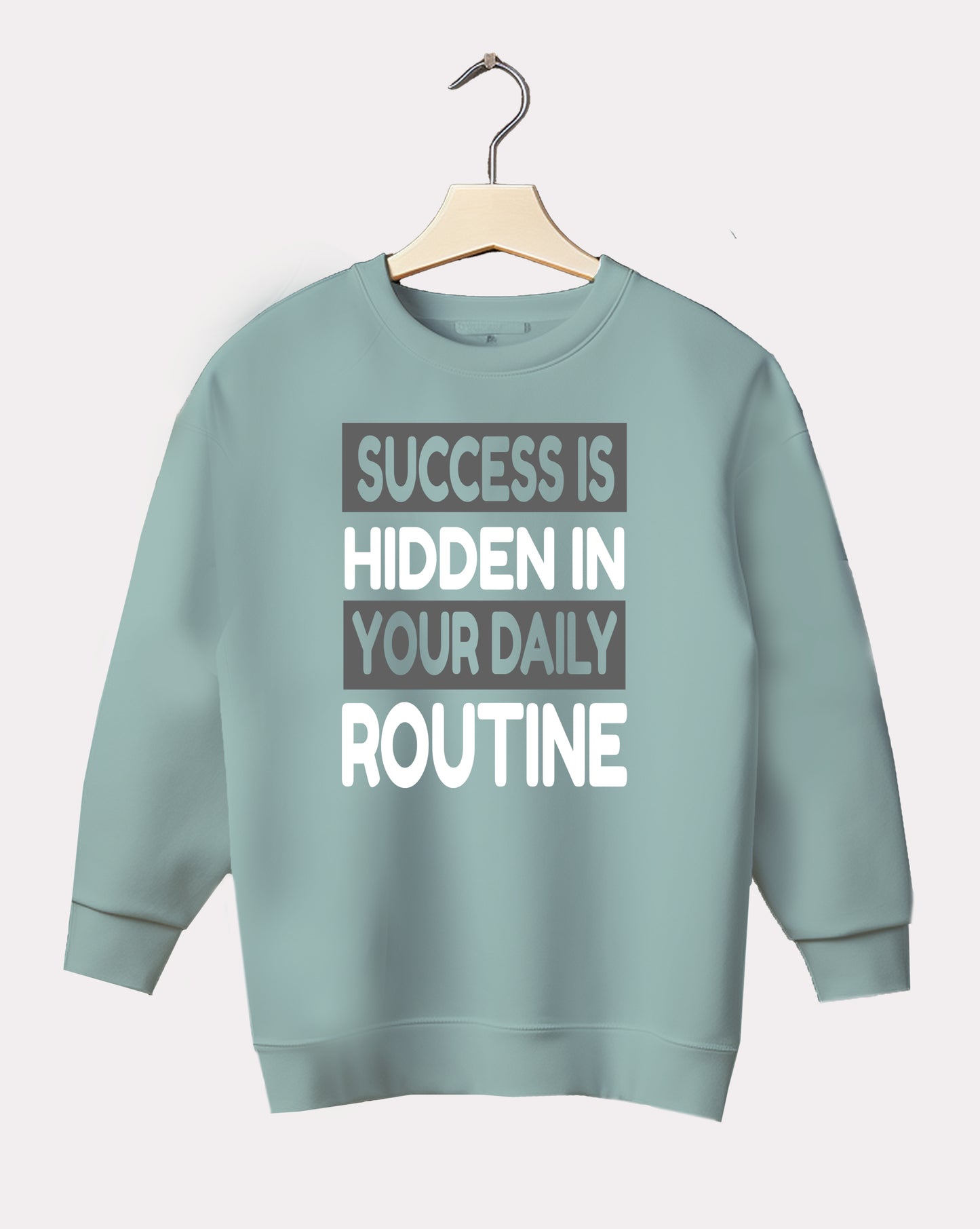 DELUX - Motivational Success Crewneck